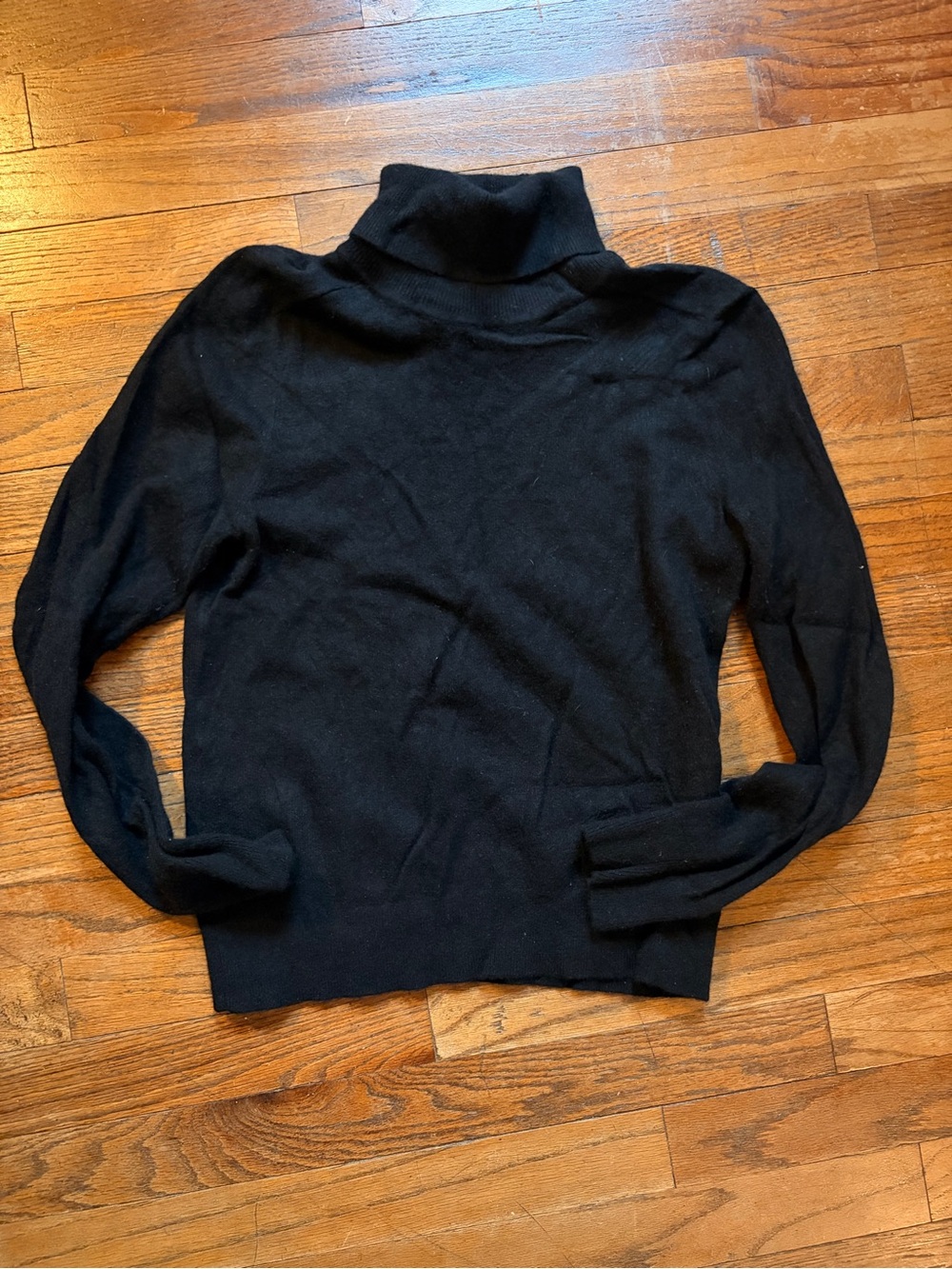 Quince Cashmere Black Turtleneck Sweater
